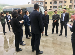 公司高管現(xiàn)場(chǎng)調(diào)研新家園回遷房小區(qū) 公司高管現(xiàn)場(chǎng)調(diào)研新家園回遷房小區(qū)